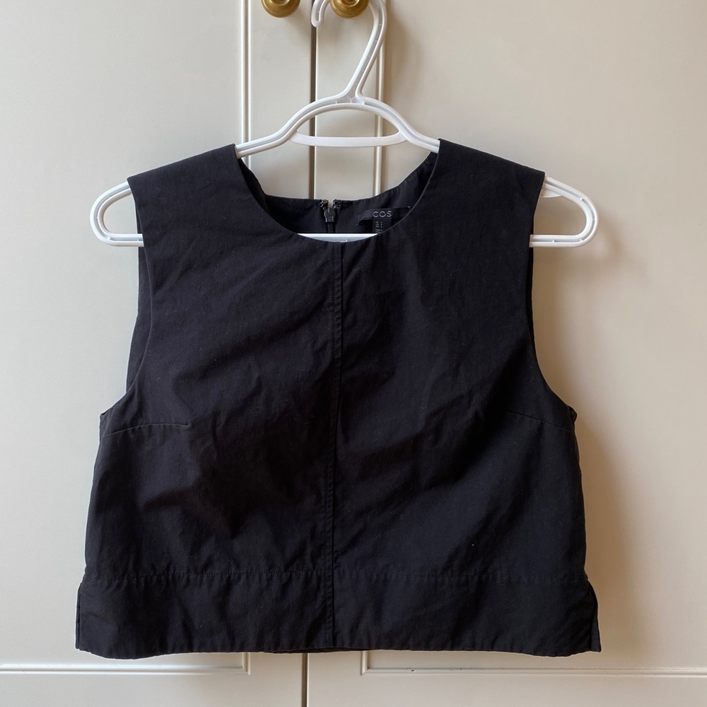 COS Minimalist top